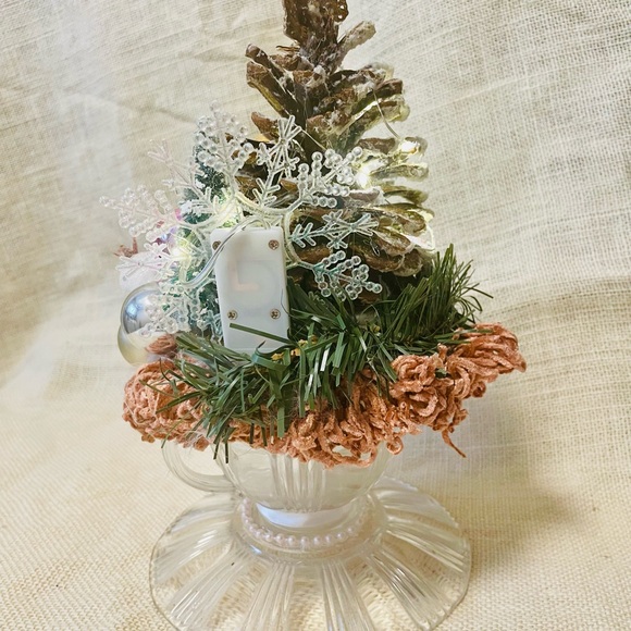 Vintage Pink Shabby Xmas Pixie Assemblage On Teacup & Saucer Handmade Lights - Picture 3 of 7